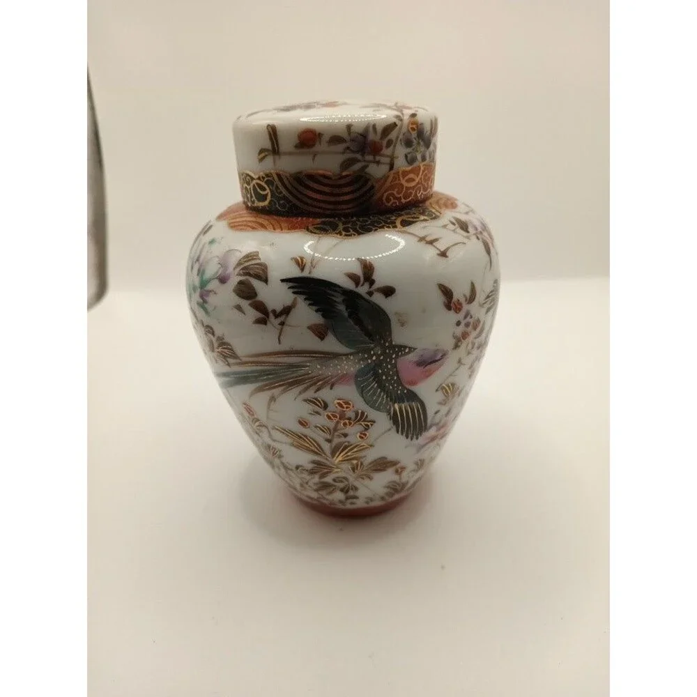Vintage Kutani Japanese Hand Painted Lidded Ginger Jar 5